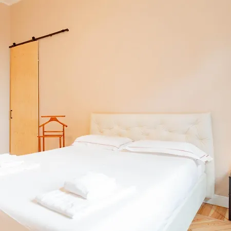 Apartment Swing - Near The Centre