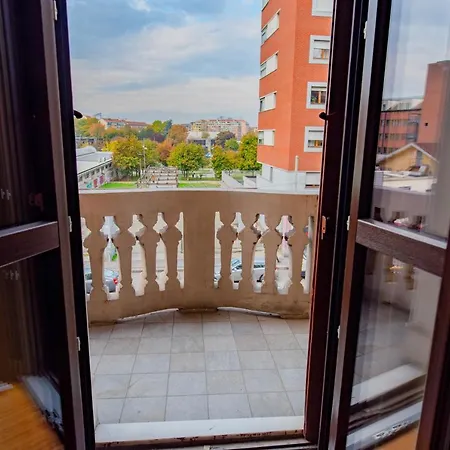 Apartment Swing - Near The Centre